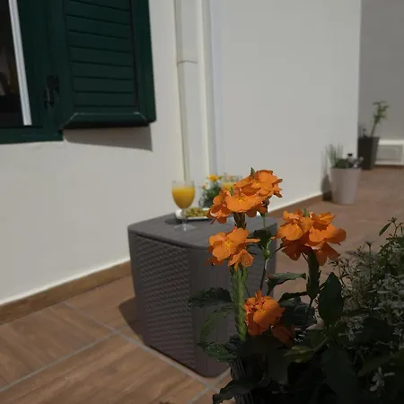 Bungalow Aqua Sol - Playa Roca Residence - Sea Front Access - Free Ac - Wifi Costa Teguise Exterior photo