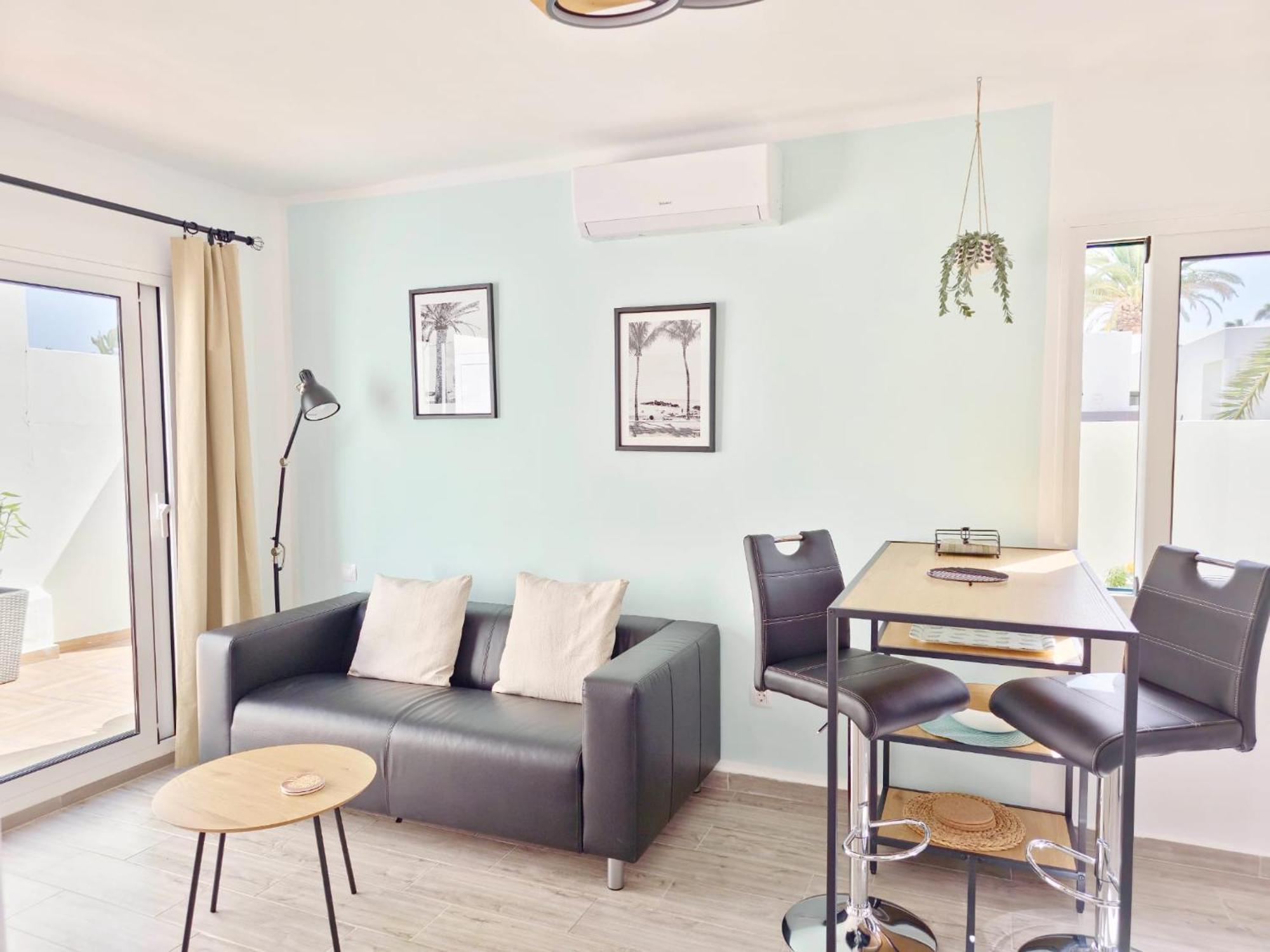 Aqua Sol - Playa Roca - Sea Front Access - Free Ac - Wifi Apartment Costa Teguise