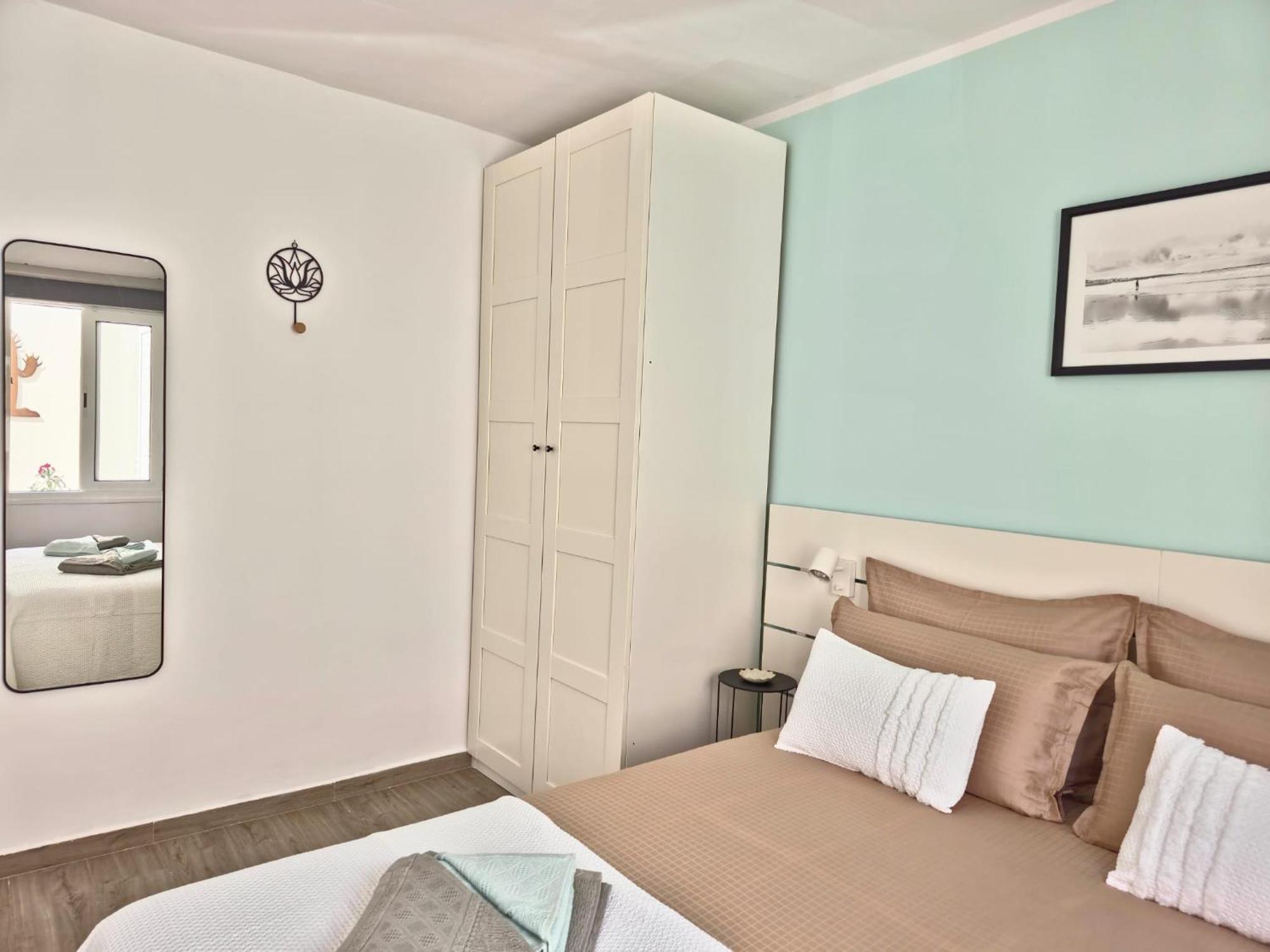 Appartamento Aqua Sol - Playa Roca - Sea Front Access - Free Ac - Wifi *